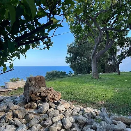 Holiday home Castle Sea View