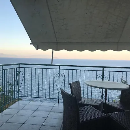 Holiday home Castle Sea View