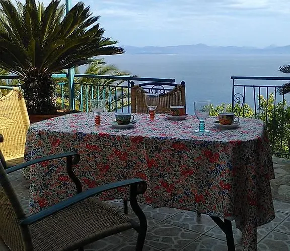 Castle Sea View بيت للعطل