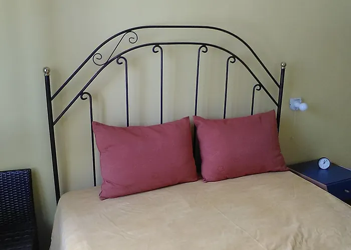 بيت للعطل Castle Sea View